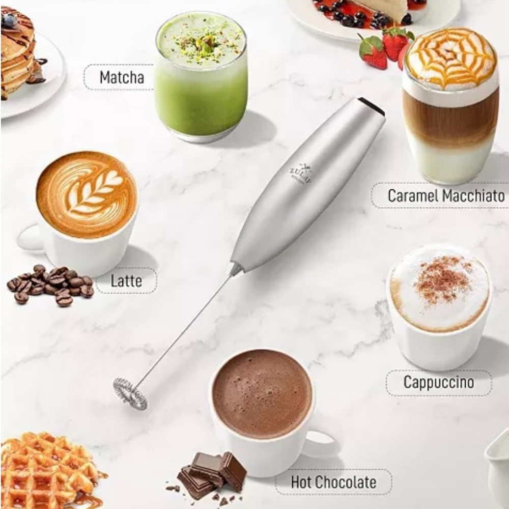 RED Electric Milk Frother new in box, includes batteries & frother counter stand